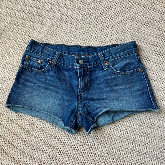 LEVI DENIM SHORTS - Picture 2 of 4